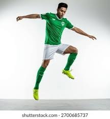 西伯恩借挡拆过人 突入起飞双手暴扣