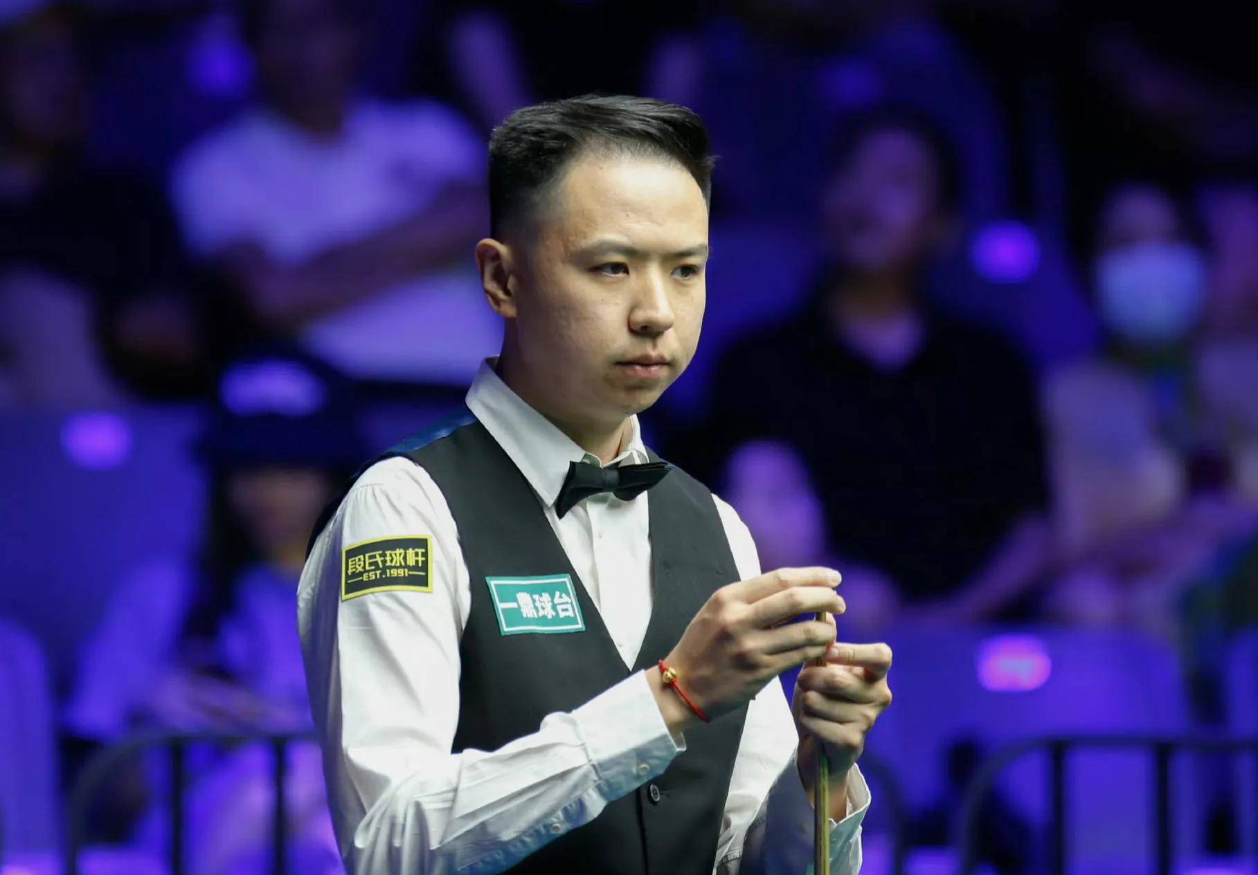 我们拭目以 我们拭目以